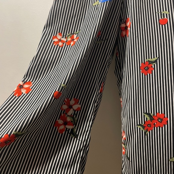 Striped and Floral Jumpsuit - Picture 4 of 6